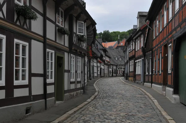 Vicolo Ciottoli Tra Case Medievali Graticcio Nel Centro Storico Goslar — Foto Stock