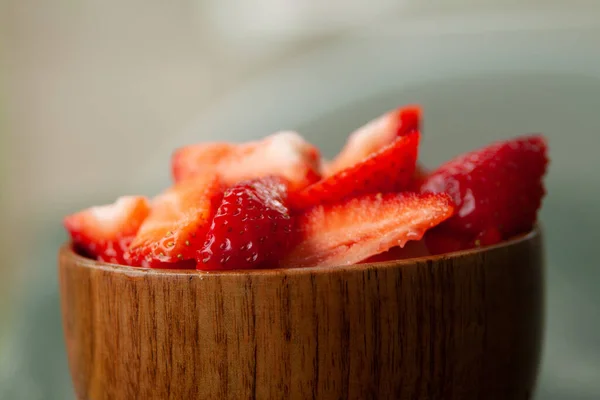 Closeup Shot Cut Strawberries Bowl — Stock Photo, Image