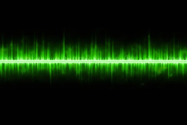 黒い背景に緑の音波のイラスト — ストック写真