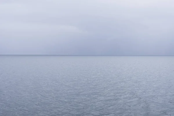 Mar Calmo Fundindo Com Céu — Fotografia de Stock