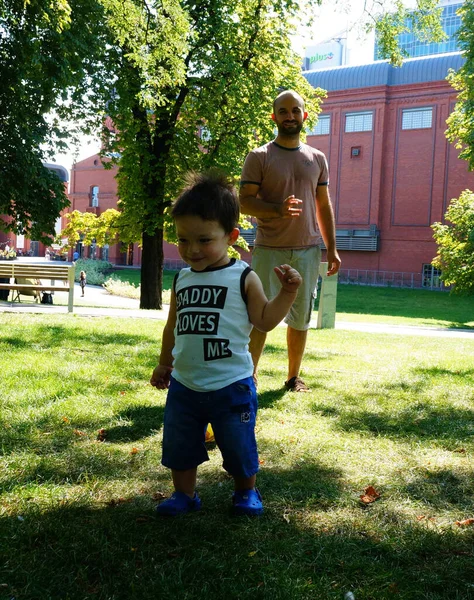 Poznan Poland Oct 2015 Man Toddler Boy Standing Grass Park — Stock Photo, Image