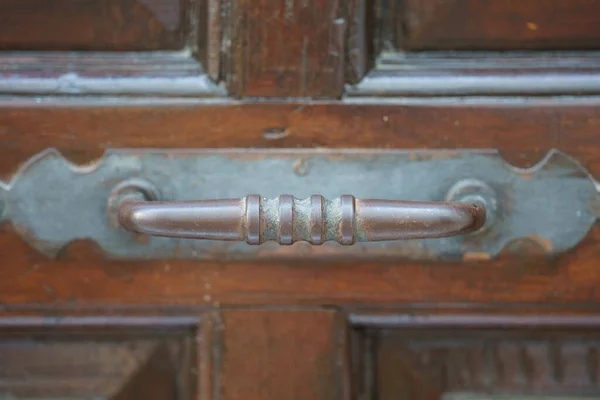 Tiro Perto Uma Maçaneta Porta Velha — Fotografia de Stock