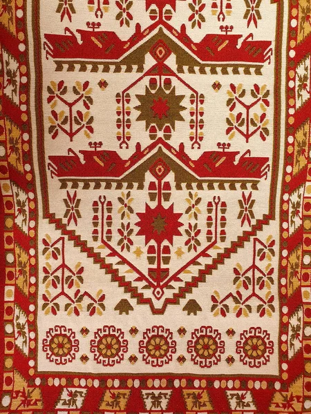 Praid Romania Jun 2021 传统手工地毯 色彩艳丽 图案各异 — 图库照片