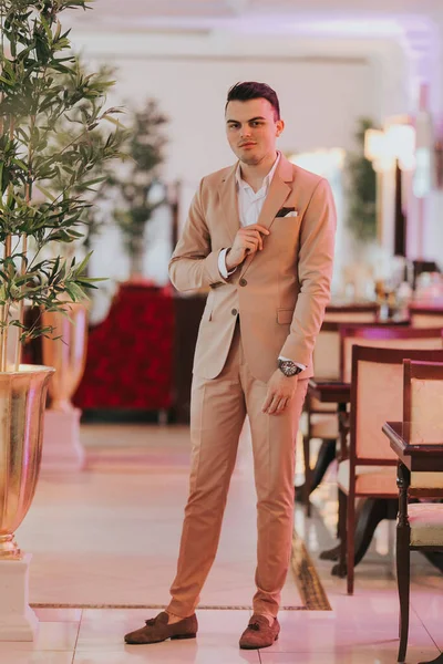 Caucasian Young Businessman Suit Standing Restaurant — Stock Photo, Image