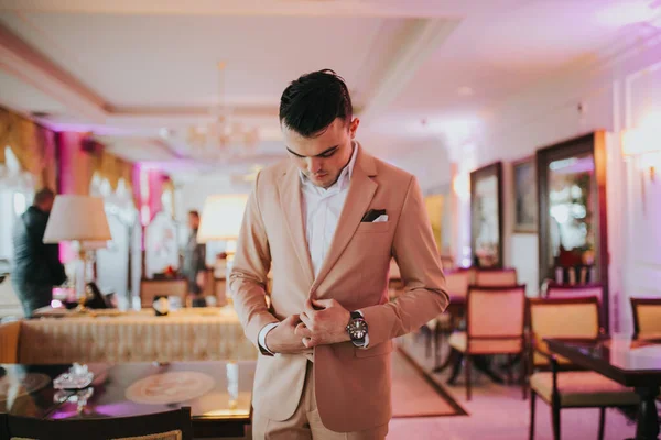 Caucasian Young Businessman Suit Standing Restaurant — Stock Photo, Image