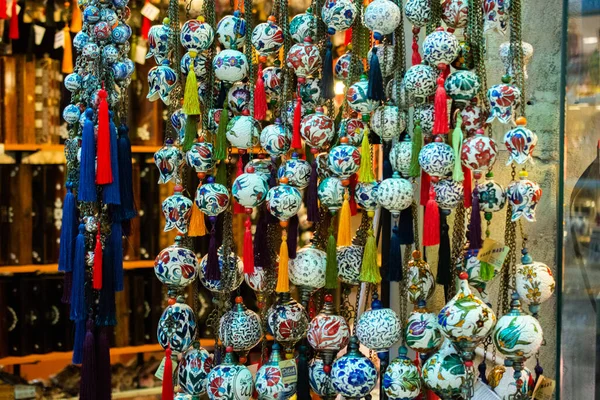 Πολύχρωμες Τούρκικες Κεραμικές Μπάλες Σουβενίρ Στην Αγορά Του Δρόμου — Φωτογραφία Αρχείου