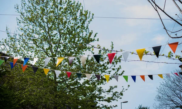 Une Vue Des Drapeaux Décoratifs Colorés Triangle Pour Célébration Extérieure — Photo