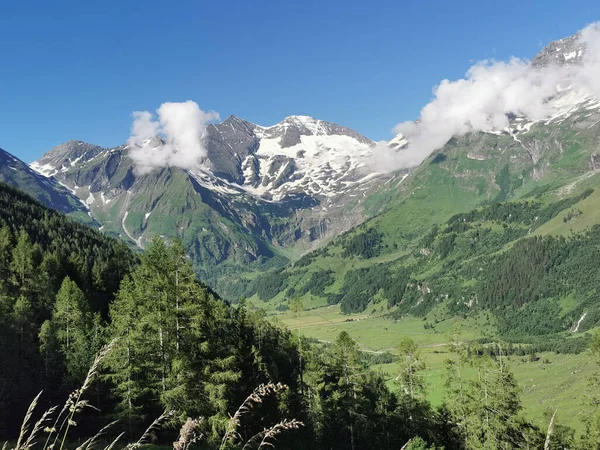 Eine Wunderschöne Berglandschaft Unter Den Wolken Großglockner Fusch Österreich — Stockfoto