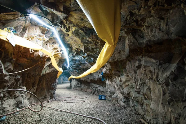 Tunnel Souterrain Extraction — Photo