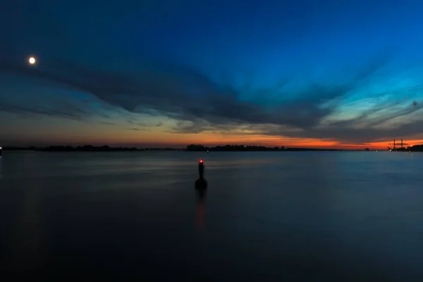 Cena Rio Elba Filmado Pôr Sol Com Belas Cores Céu — Fotografia de Stock