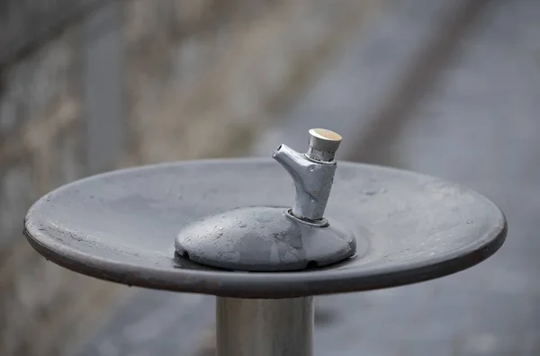 Une Fontaine Céramique Pour Eau Potable Extérieur — Photo