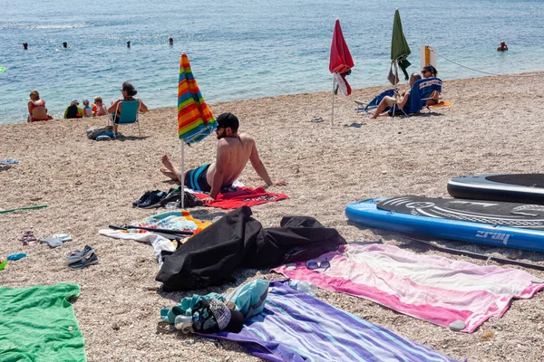 Numana Italia 2021 Gente Mayoría Turistas Locales Italianos Disfruta Playa — Foto de Stock