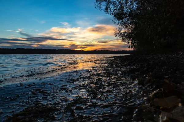 Lakeshore Západem Slunce Asi — Stock fotografie