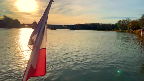 Bandeira Nacional Francesa Com Famosa Pont Saint Benezet Sobre Rio — Vídeo de Stock