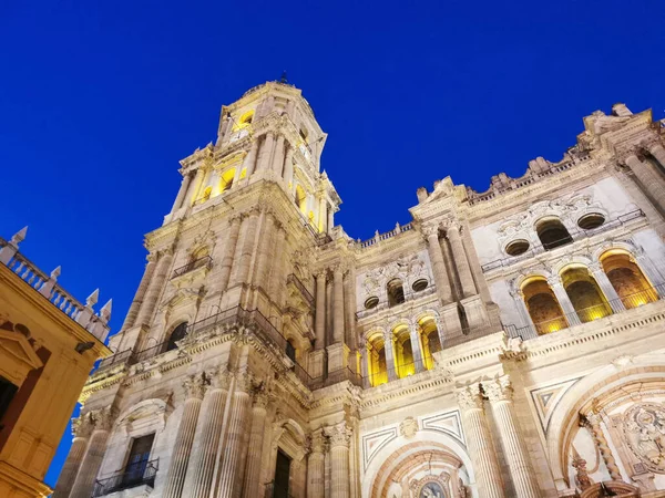 Spanya Daki Katedral Encarnacion Malaga Nın Düşük Açılı Bir Görüntüsü — Stok fotoğraf