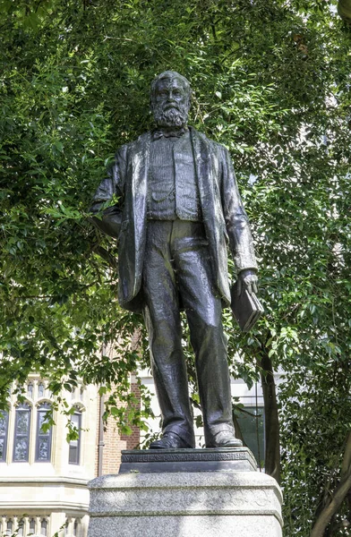 Londres Reino Unido Junio 2021 Una Estatua William Edward Forster —  Fotos de Stock