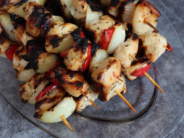 Een Close Shot Van Barbecue Vlees Groenten Spiesen — Stockfoto