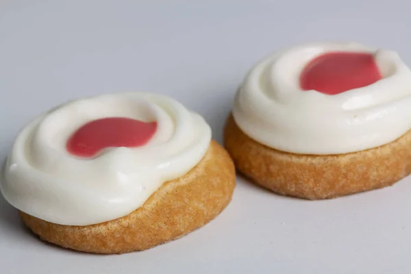 Eine Nahaufnahme Von Hausgemachten Donuts Weißen Teller — Stockfoto