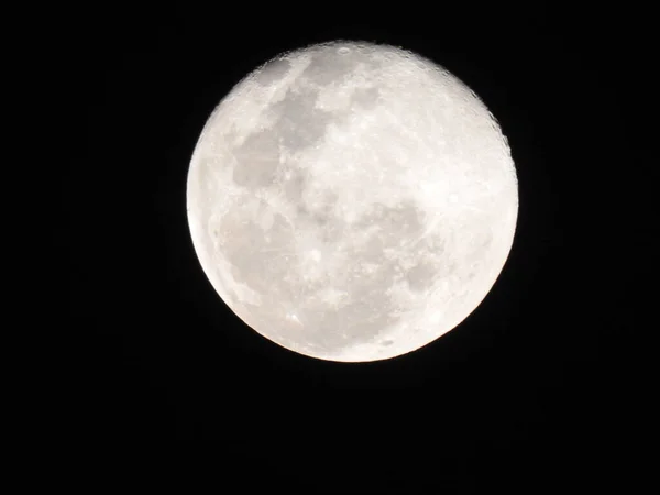 Полная Текстурированная Белая Луна Черном Небе — стоковое фото