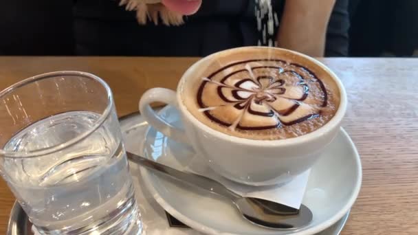 有艺术气息的咖啡杯 — 图库视频影像