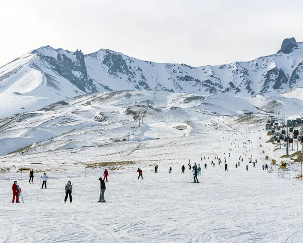 Ski Slope People Skiing Erciyes Kayseri Turkey — Stock Photo, Image