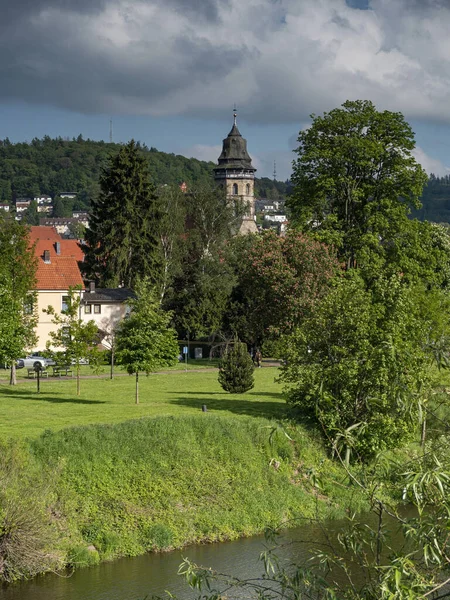 Eine Wunderschöne Vertikale Aufnahme Des Kirchturms Von Hann Münden Hinter — Stockfoto