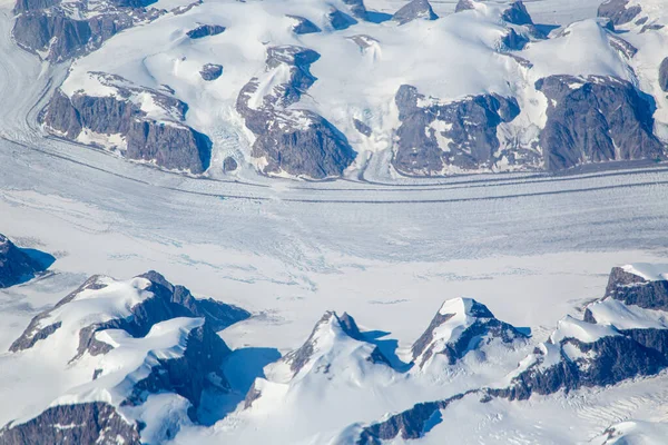 冬の岩山の空中風景 — ストック写真