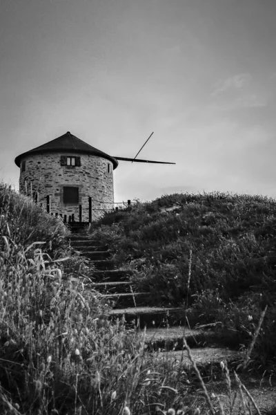 Grayscale Old Stairs Going Grain Bin Field — Stock Photo, Image