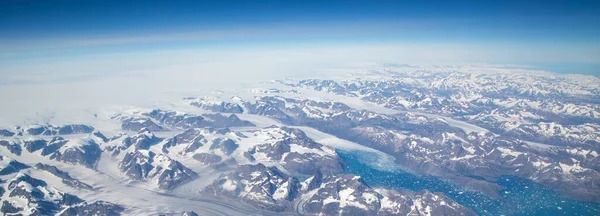 Een Luchtfoto Van Rotsachtige Bergen Winter — Stockfoto