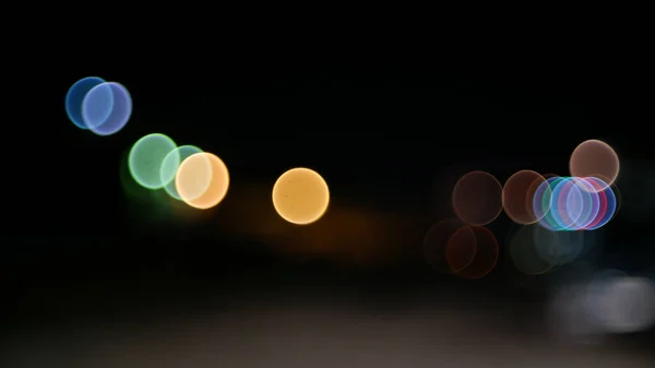 Gece Sokağındaki Bulanık Bokeh Işıkları — Stok fotoğraf