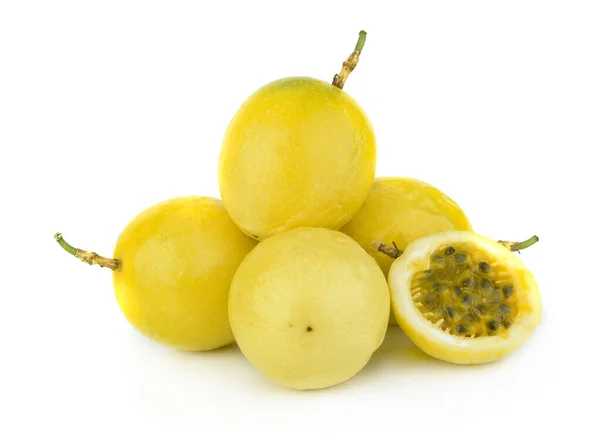 Pile Yellow Passion Fruits Isolated White Background — Stock Photo, Image