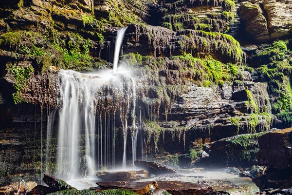 Ein Kleiner Wasserfall Ponor Altes Gebirge Stara Planina Serbien — Stockfoto
