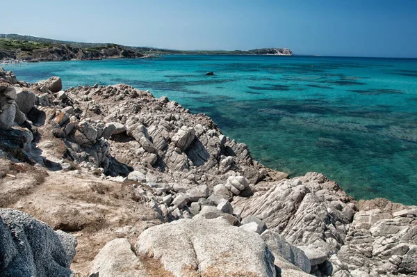 Eine Glückselige Lagunenlandschaft Gesehen Durch Küstenfelsen Rena Majore Sardinien Italien — Stockfoto