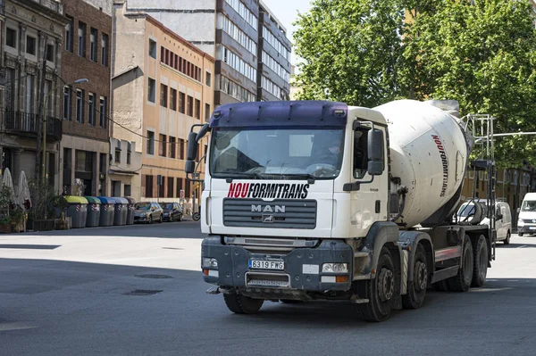 Barcelona Spanje Jun 2021 Werkende Witte Betonmixer Truck Stad Het — Stockfoto