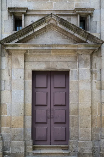 Μια Κάθετη Βολή Μιας Παλιάς Πόρτας Ένα Πέτρινο Κτίριο Τοίχου — Φωτογραφία Αρχείου