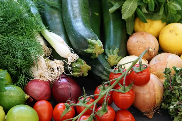 Een Close Van Verse Rijpe Sappige Verschillende Groenten Greens — Stockfoto