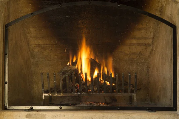 Primo Piano Fuoco Camino Legna Caldo Freddo — Foto Stock