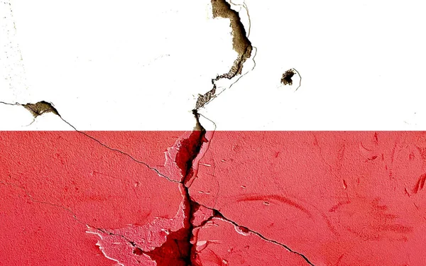 파괴된 정치적 폴란드의 국기를칠 하였다 — 스톡 사진