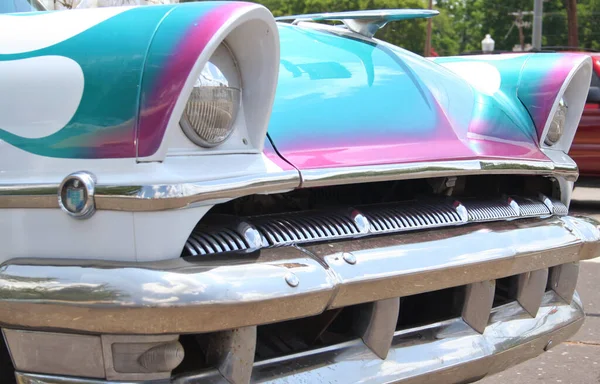 Coche Vintage Azul Con Faros Redondos —  Fotos de Stock