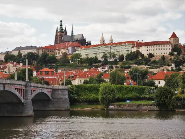 Close Paisagem Urbana Praga Ponte Sobre Danúbio — Fotografia de Stock