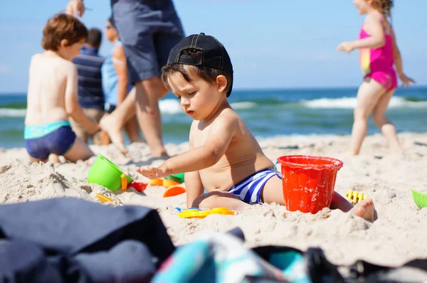 Sianozety Polonia Julio 2016 Una Playa Cálido Día Soleado Joven —  Fotos de Stock