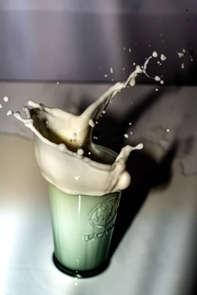Splash Milk Glass — Stock Photo, Image