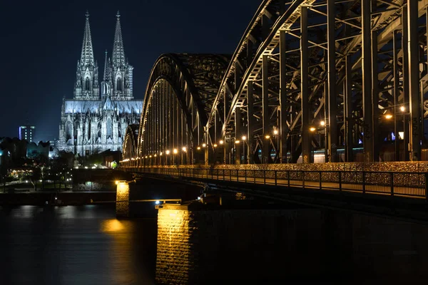 Hohenzollern Híd Kölni Székesegyházzal Koelner Dom Éjjel Hosszú Távú Expozíció — Stock Fotó