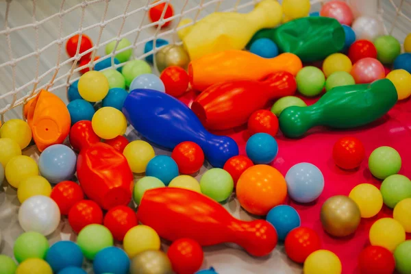 Gros Plan Boules Colorées Quilles Dans Aire Jeux — Photo