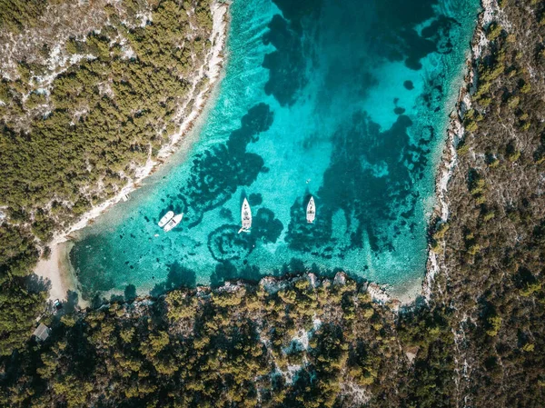 Zeilen Hele Wereld Met Prachtige Open Zee Kleine Eilanden Wind — Stockfoto