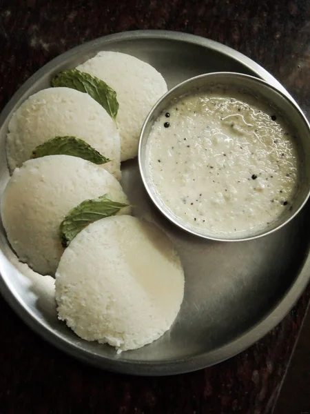 Idli Mayalanmış Pirinç Mercimekten Yapılmış Kekler Sambar Mercimek Bazlı Sebze — Stok fotoğraf