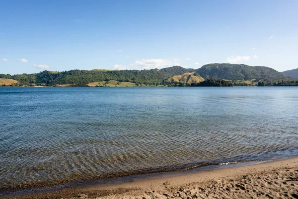 Lugn Sjö Omgiven Berg Nya Zeeland — Stockfoto