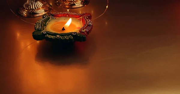 Candle Burning Red Green Ornamented Candlestick Base Table Deepavali Festival — Stock Photo, Image