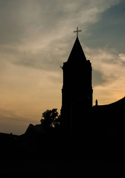 Die Silhouette Einer Alten Steinkirche — Stockfoto