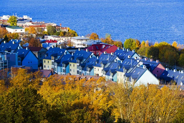 Prachtige Architectuur Van Gebouwen Met Blauwe Daken Tallinn Estland — Stockfoto